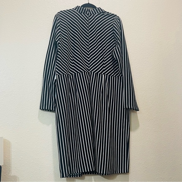 Eloquii Mock Neck Black Stripe Dress 20 - Picture 6 of 9